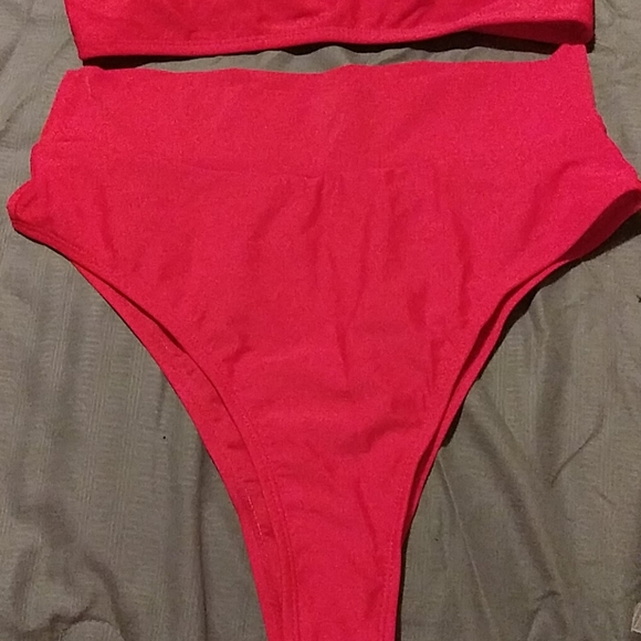 Swimsuit - Picture 2 of 3